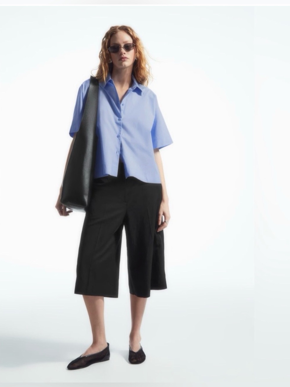 COS BOXY SHORT-SLEEVED POPLIN SHIRT - Size US 4-6 (Euro size 36)